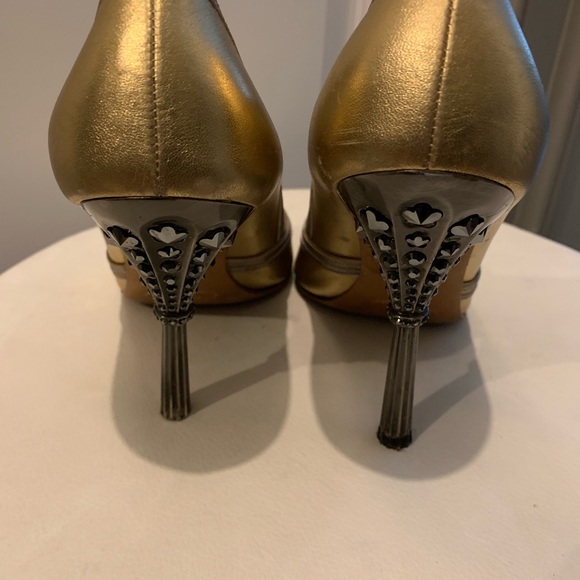 heels - Picture 3 of 8